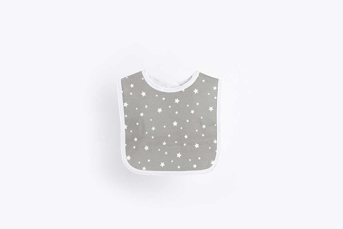 podbradak-nepromocivi-bijele-zvjezdice-1